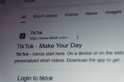 Cómo hacer videos virales en TikTok usando IA