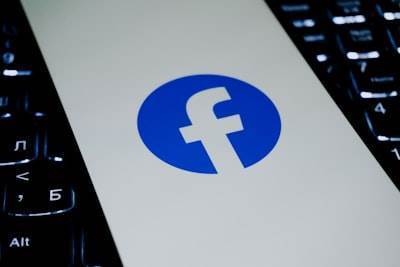 Meta ocultó estudio sobre Facebook y depresión en adolescentes