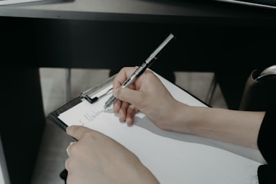 Enseñando a un agente a dibujar por partes