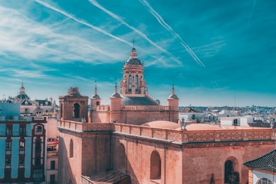 Cómo escalar operaciones con automatización en Sevilla