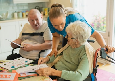 Brechas tecnológicas en cuidado Alzheimer: necesidades no cubiertas