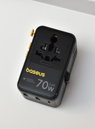 Cargador Ugreen Nexode 100W: potencia y portabilidad con GaN