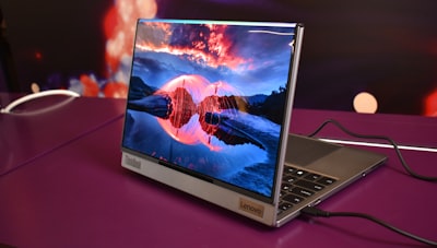 ThinkPad P16s Gen 4: Fiable pero rezagado