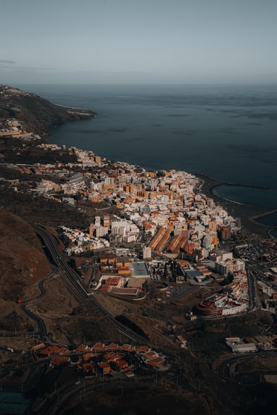 Servicios de agentes de IA para trabajo profesional en Santa Cruz de Tenerife
