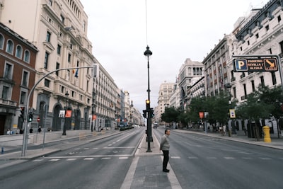 Top 5 empresas para contratar un empleado virtual de IA en Madrid