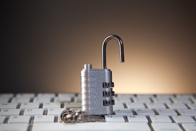 Protección de la información confidencial en soluciones digitales para empresas.