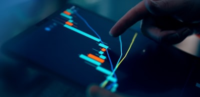 Una herramienta para probar agentes comerciales en mercados de predicción