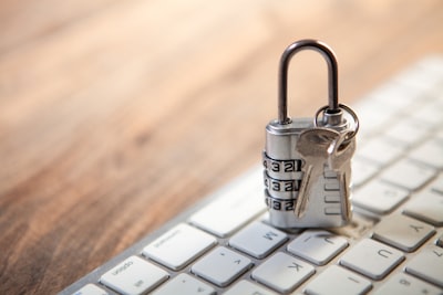 Protección de la información confidencial con automatización de informes de clientes