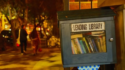 Enseñanza efectiva de LLMs sobre uso de bibliotecas privadas