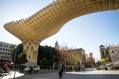 Simplifica tus operaciones en Sevilla