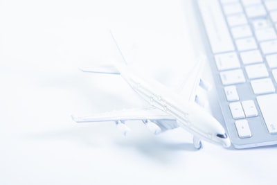 Auditoría de código, IA y despliegue para intranet de viajes