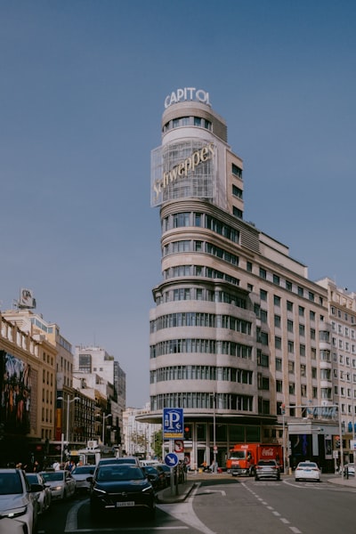 Conoce a los expertos líderes en automatización de contratos en Madrid