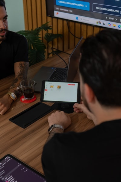 Cómo elegir un socio de intranet mobile first en Bilbao