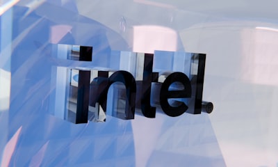 Fabricación de Intel 18A alcanza estabilidad y volumen