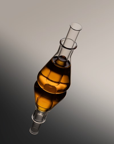 Destilación con fronteras: fallo en arquitecturas cuello de botella